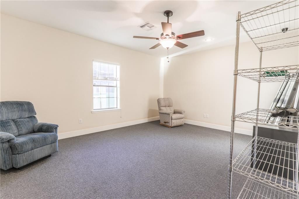 1300 London, Bowie, TX 76230